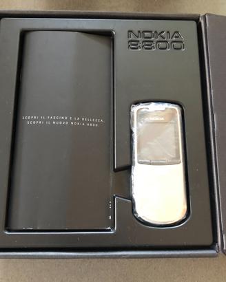 Nokia telefoni con scatola e corredo da collezione