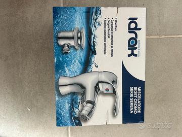 miscelatore bidet nuovo con piletta e raccorderia