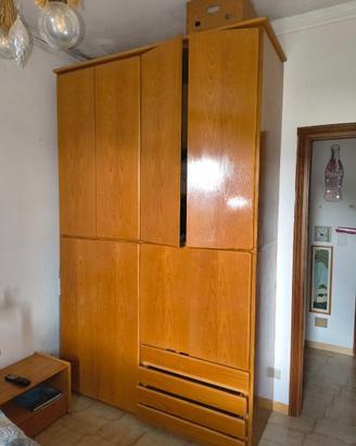 ARMADIO IN LEGNO MASSICCIO 8 ANTE 4 CASSETTI