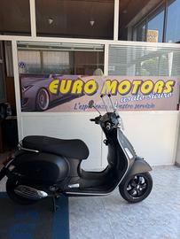 Piaggio Vespa 300 GTS