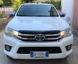 Toyota Hilux 2.4 D-4D 4WD 4 porte Double Cab Loung