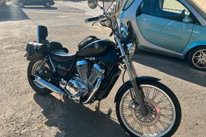 Suzuki 1995 Intruder 600 vs