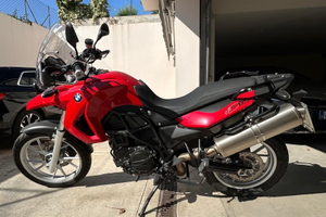 BMW F 650 gs rossa