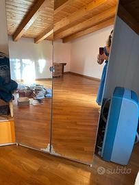 MOBILE IKEA CON ANTE A SPECCHIO