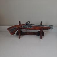 Pistola decorativa antica