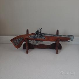 Pistola decorativa antica