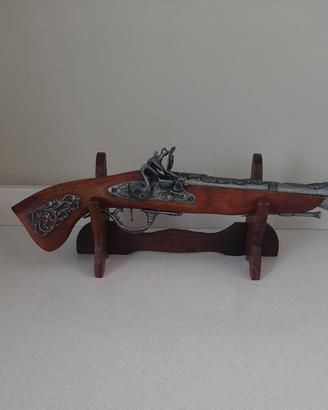 Pistola decorativa antica