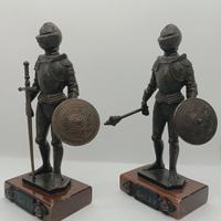 coppia statuette cavalieri vintage 
