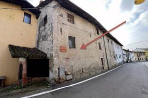 Immobile in asta di 285 m² con 5 locali a Castella