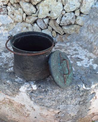 Antica Pentola in Rame