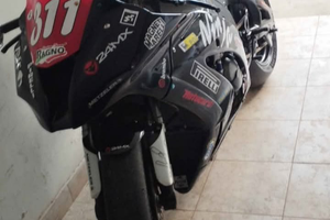 Moto pronto pista usata a livello amatoriale