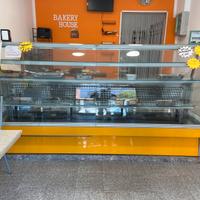 Vetrina banco refrigerata, 3 ripiani, luci al led