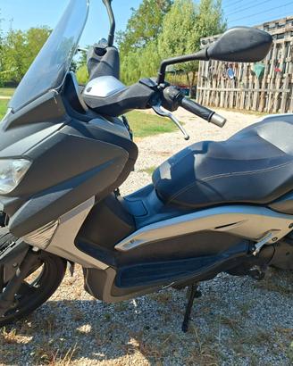 Scooter yamaha x-max 125