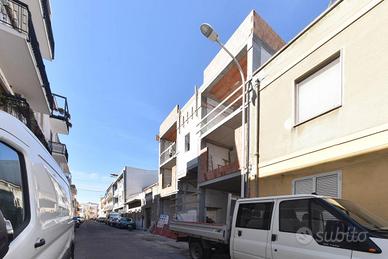 2 LOCALI A CAGLIARI