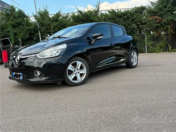 RENAULT Clio 1.2 75CV 5 porte Live