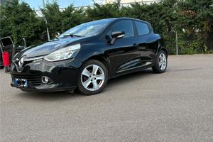 RENAULT Clio 1.2 75CV 5 porte Live