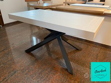 Tavolo nuovo allunganile in stile industriale