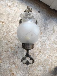 Applique vintage ottone brunito con sfera