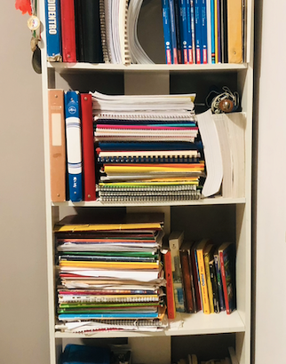 Due librerie a scaffali