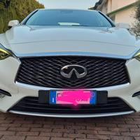 INFINITI Q30 1.5d DCT - FULL OPTIONAL - CERCHI 18"