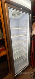 Frigo a vetrina