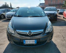 OPEL CORSA 1.2 5 Porte Club 63KW 2011