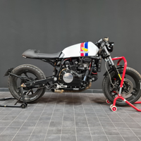 Stupenda Honda VF 750 Cafe Racer