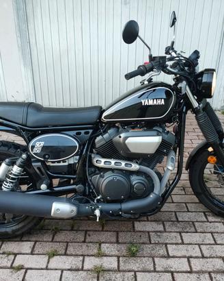 Yamaha SCR  950 - moto 2020