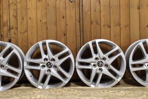 Cerchi in lega Toyota CHR raggio 17