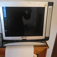 TV 24 pollici con telecomando 