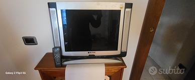 TV 24 pollici con telecomando 