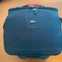 Think Tank Airport Navigator