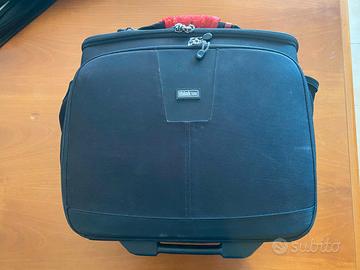 Think Tank Airport Navigator