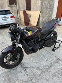 Honda hornet 600