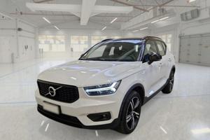 VOLVO XC40 T5 PLUG-IN HYBRID AUTO RECHARGE R-DESIG