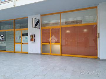 UFFICIO A FOLLONICA