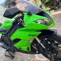 Kawasaky Ninja ZX6 R +tuta+2cerchi+2gomme+serbatoi