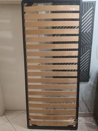 rete singola  con doghe in legno 