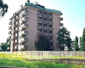 Appartamento di 177 m² con 4 locali e box auto a R