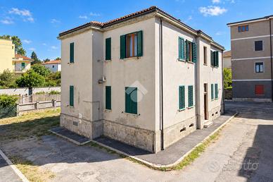 4 LOCALI A FRANCAVILLA AL MARE