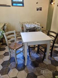 Tavoli e sedie