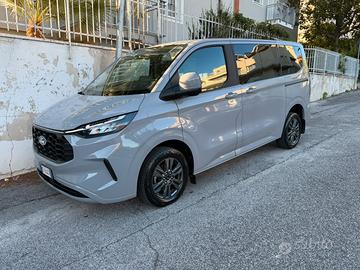 Ford Tourneo Custom 8 posti Titanium