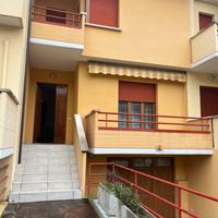 Grande casa a schiera