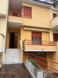 Grande casa a schiera