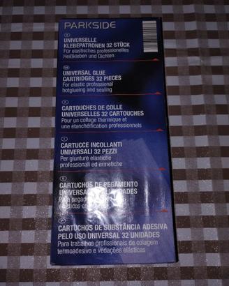 Scatola con 32 cartucce universali colla a caldo