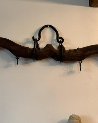 Antico giogo
