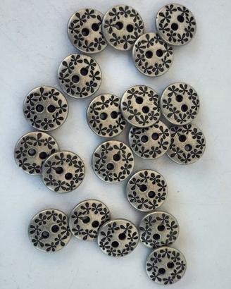 20 bottoni in metallo