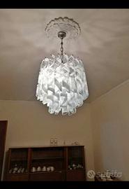 Lampadario in vetro.