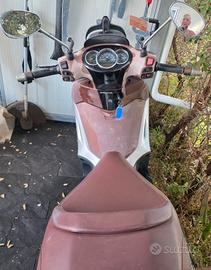 MOTO BEVERLY 300