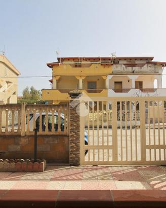 3 LOCALI A CUTRO